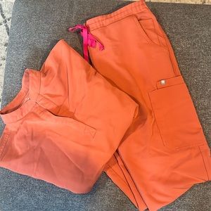 FIGS Terracotta Rafaela top and Yola bottoms scrubs set. Medium tall pants.